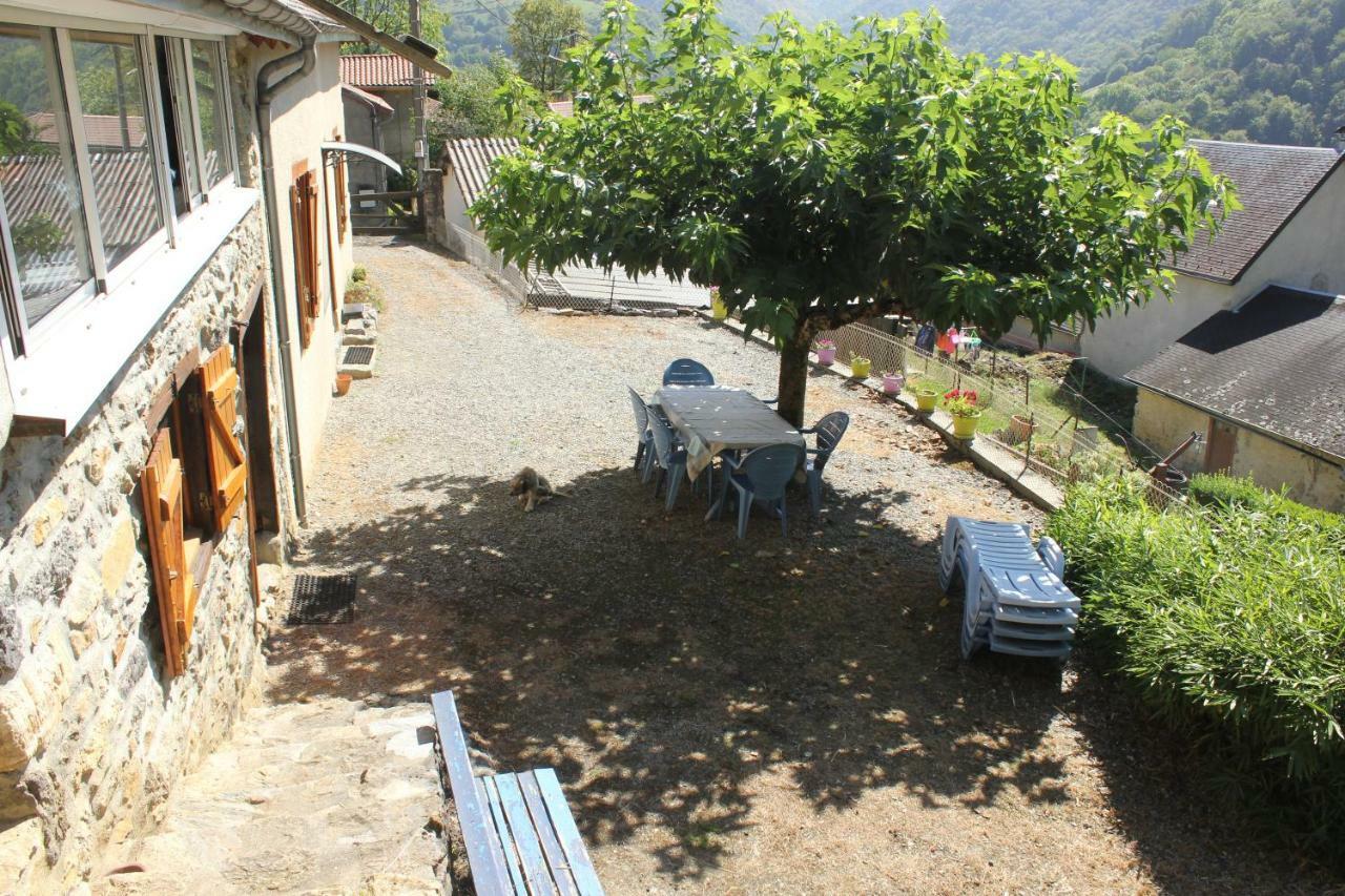 Maison Du Coue Pyrenees Mourtis Gite Pour 2 A 12 Pers Sengouagnet Exterior foto